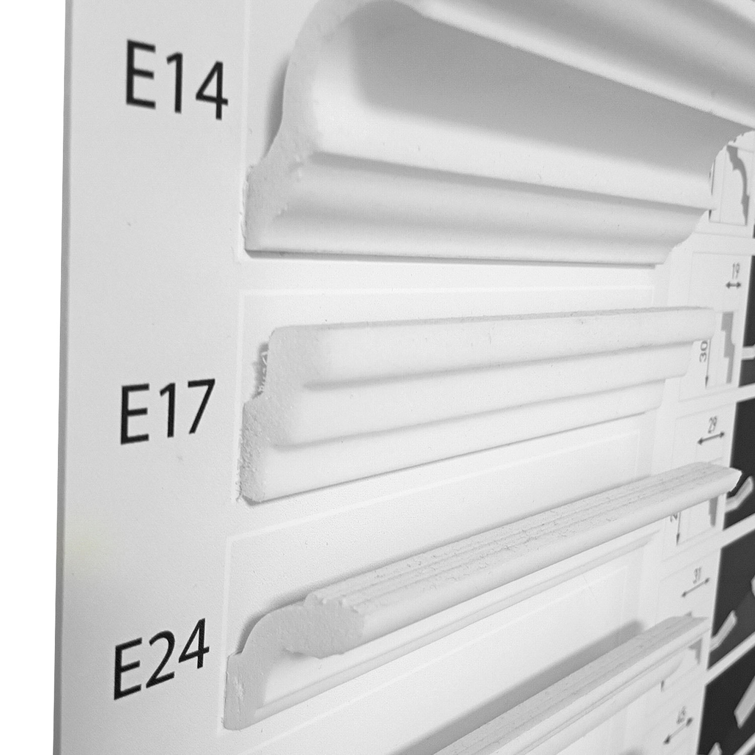 Cornisa E17 30 x 19mm x 2mt XPS Caja 170 unidades
